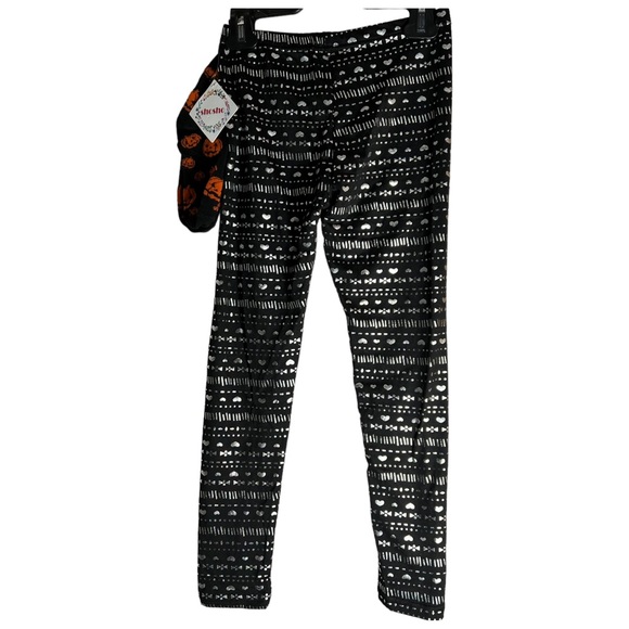 NEW Shosho Girls Black Leggings with silver designs w/ Halloween socks Sz 10/12 - Picture 5 of 5